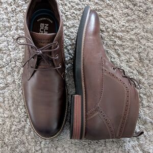 Nunn Bush Brown Oxford Shoes with Lace-Up Design